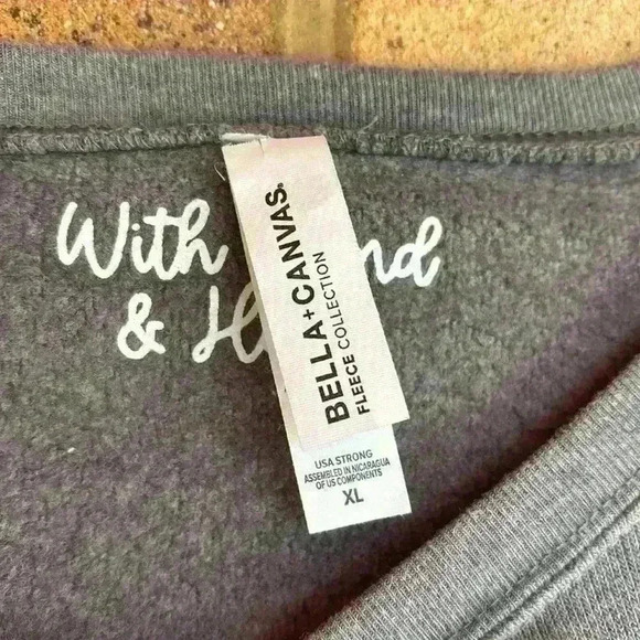 Bella + Canvas fleece collection long sleeve crew neck graphic crop sweatshirt - Picture 4 of 6